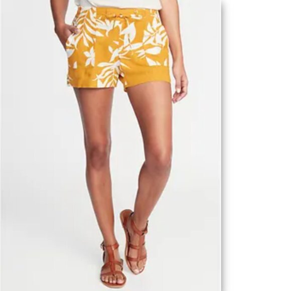 Old Navy - Linen-Blend Sadari Soft Shorts 4" 413223 | Small | Yellow Floral - Picture 1 of 14